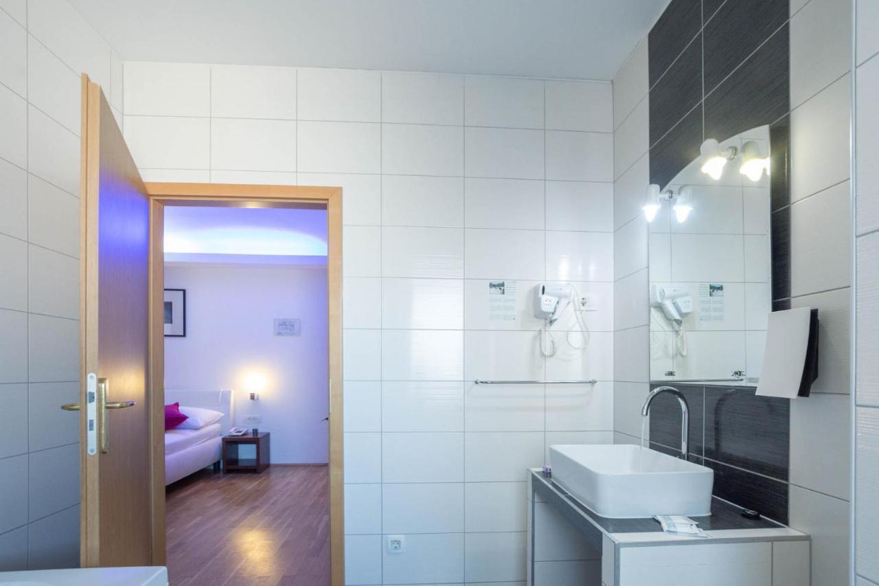 Villa Sveti Kriz โตรกีร์ ภายนอก รูปภาพ