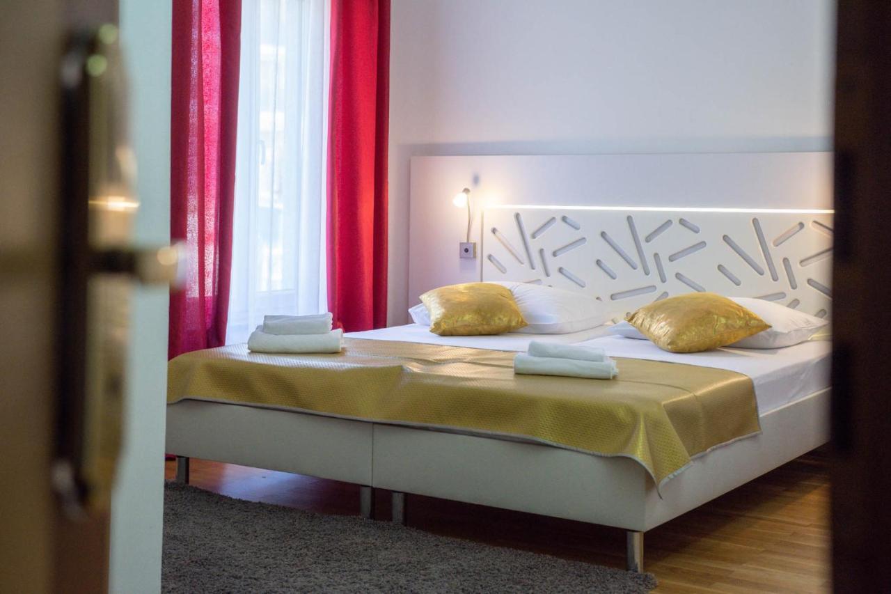 Villa Sveti Kriz โตรกีร์ ภายนอก รูปภาพ