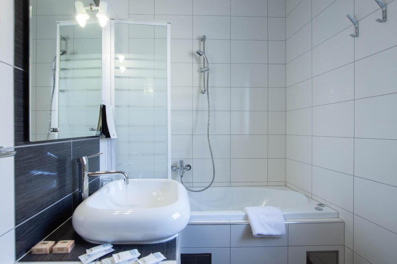 Villa Sveti Kriz โตรกีร์ ภายนอก รูปภาพ
