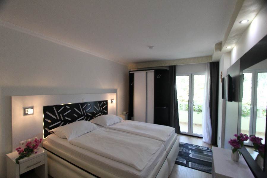 Villa Sveti Kriz โตรกีร์ ภายนอก รูปภาพ