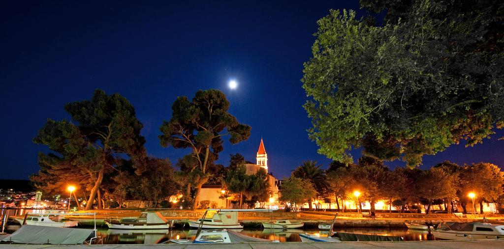 Villa Sveti Kriz โตรกีร์ ภายนอก รูปภาพ