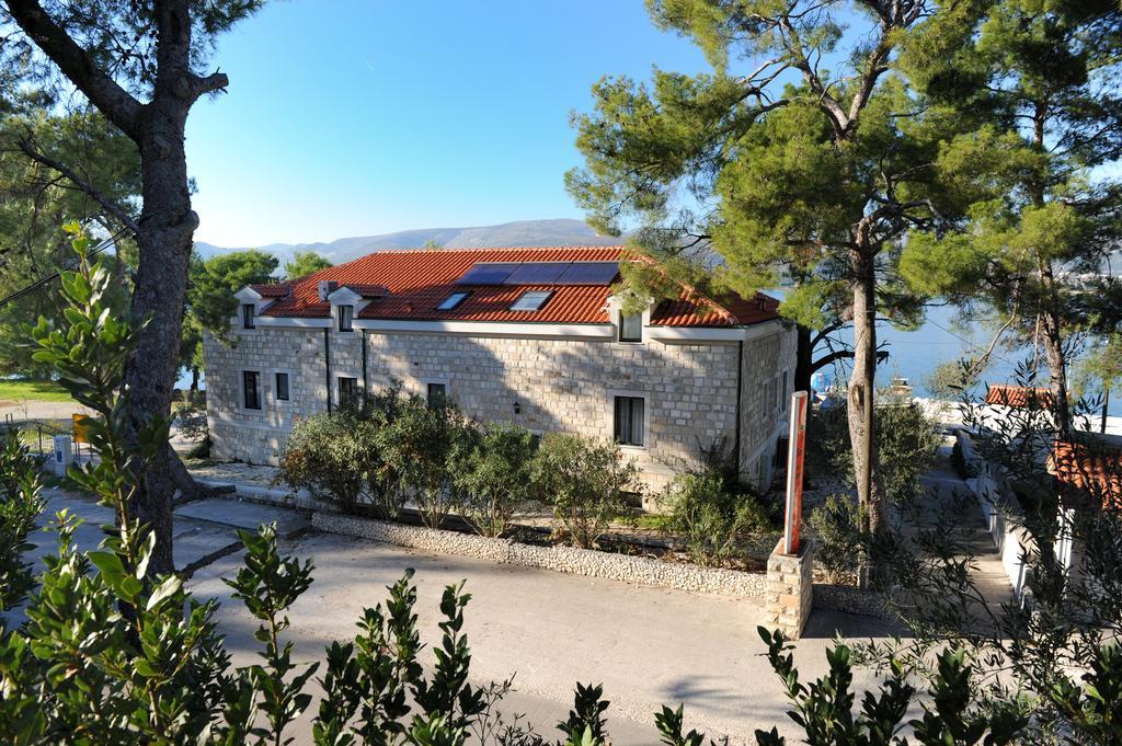 Villa Sveti Kriz โตรกีร์ ภายนอก รูปภาพ