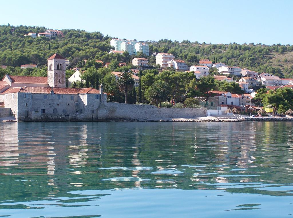 Villa Sveti Kriz โตรกีร์ ภายนอก รูปภาพ